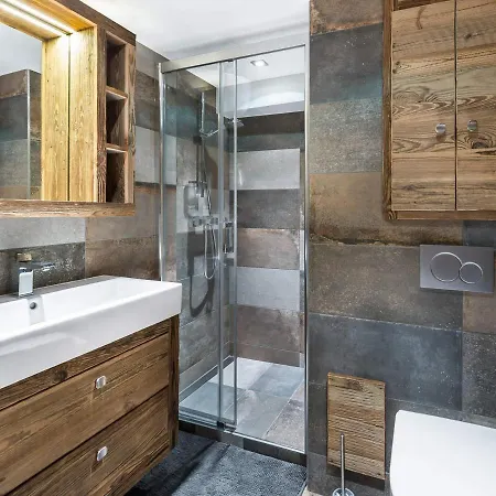 Fonctionnel A Meribel Avec Mezzanine, Balcon, Et A Proximite Des Pistes - Fr-1-565-35 Apartment