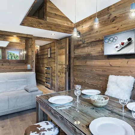 Apartment Fonctionnel A Meribel Avec Mezzanine, Balcon, Et A Proximite Des Pistes - Fr-1-565-35 *