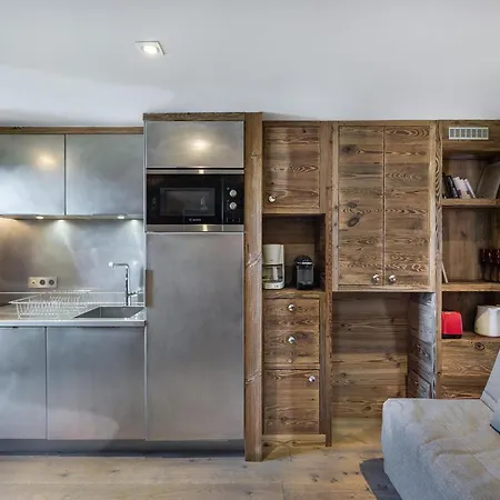 Fonctionnel A Meribel Avec Mezzanine, Balcon, Et A Proximite Des Pistes - Fr-1-565-35 *