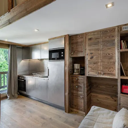 Fonctionnel A Meribel Avec Mezzanine, Balcon, Et A Proximite Des Pistes - Fr-1-565-35 * Les Allues